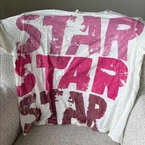🪐 Sale Magnolia Pearl Star Star Distressed Tee